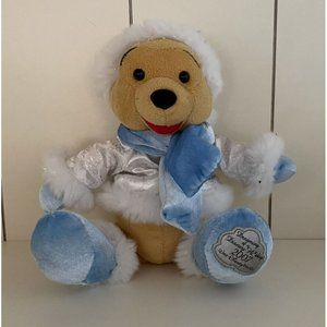 Walt Disney World Plush Dreaming of Holiday 2007 Winnie the Pooh Stuffed Animal